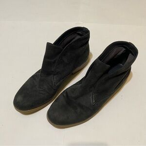 Indigo rd. Light brown suede shoes size 7 1/2